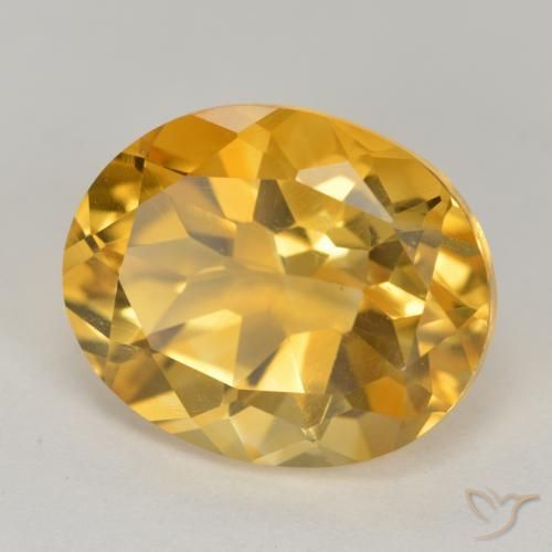 Citrine Doré moyen naturelle ovale, 4.73 ct, VS