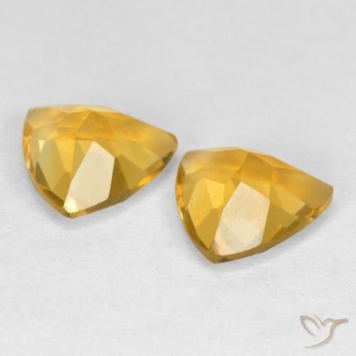 Shop natural 1.91ct Doré moyen-foncé Citrine gems, Trillion, from Brésil at GemSelect. In stock, global shipping!