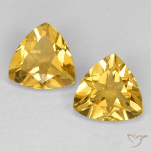 Shop natural 2.01ct Doré moyen Citrine gems, Trillion, from Brésil at GemSelect. In stock, global shipping!