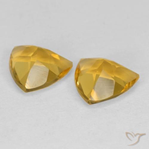 Shop natural 1.82ct Doré moyen Citrine gems, Trillion, from Brésil at GemSelect. In stock, global shipping!