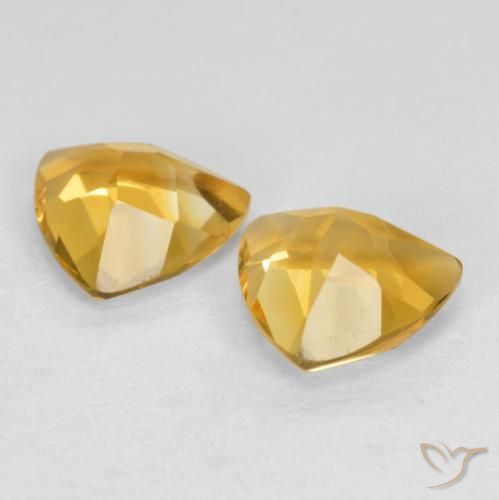 Shop natural 1.99ct Orange Doré Citrine gems, Trillion, from Brésil at GemSelect. In stock, global shipping!