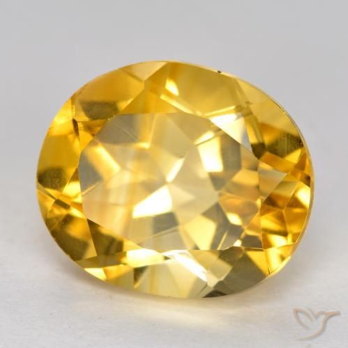 Citrine Doré moyen naturelle ovale, 3.66 ct, VVS-VS