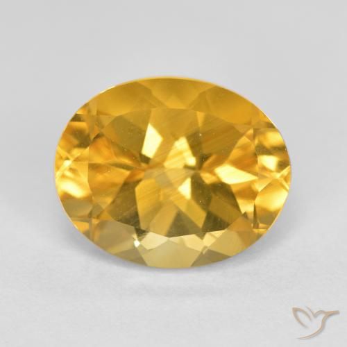 Citrine Doré moyen-foncé naturelle ovale, 3.66 ct, VVS-VS