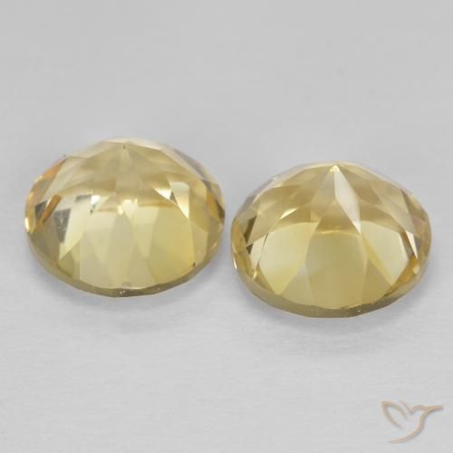 Shop natural 2.54ct Jaune doré léger Citrine gems, Tour, from Brésil at GemSelect. In stock, global shipping!
