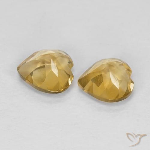 Shop natural 0.83ct Doré léger Citrine gems, Cœur, from Brésil at GemSelect. In stock, global shipping!