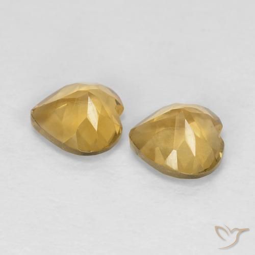 Shop natural 0.82ct Doré léger Citrine gems, Cœur, from Brésil at GemSelect. In stock, global shipping!