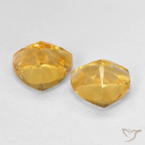 Shop natural 1.48ct Orange-or Citrine gems, Trillion, from Brésil at GemSelect. In stock, global shipping!