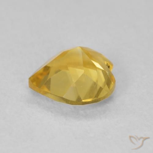 Citrine Doré moyen naturelle Cœur, 0.62 ct, VVS-VS