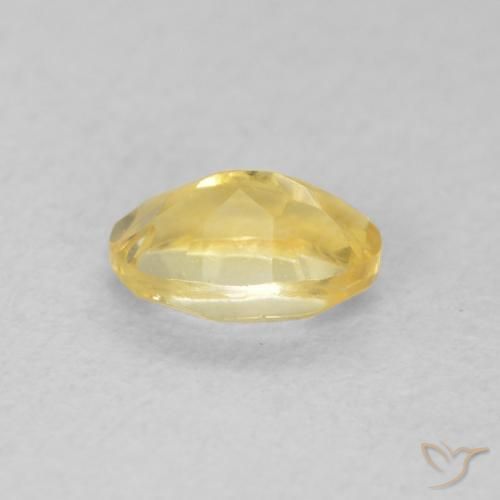 Citrine Doré moyen naturelle ovale, 0.45 ct, VVS-VS