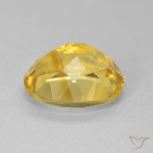Citrine Doré moyen naturelle ovale, 4.62 ct, VVS-VS