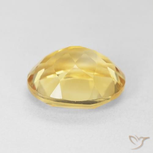 Citrine Jaune moyen naturelle ovale, 4.74 ct, VVS