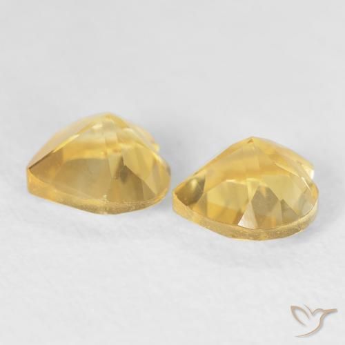 Shop natural 1.45ct Or moyen Citrine gems, Cœur, from Brésil at GemSelect. In stock, global shipping!