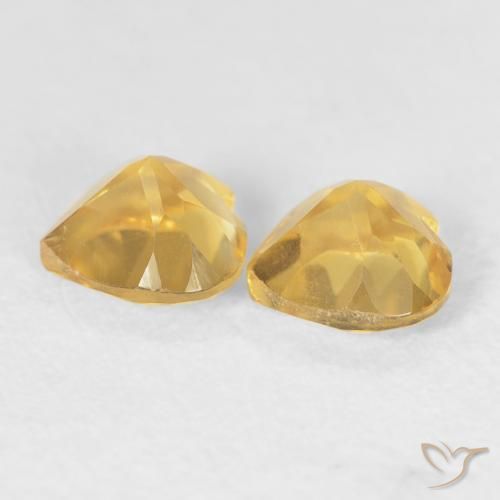 Shop natural 0.90ct Doré profond Citrine gems, Cœur, from Brésil at GemSelect. In stock, global shipping!