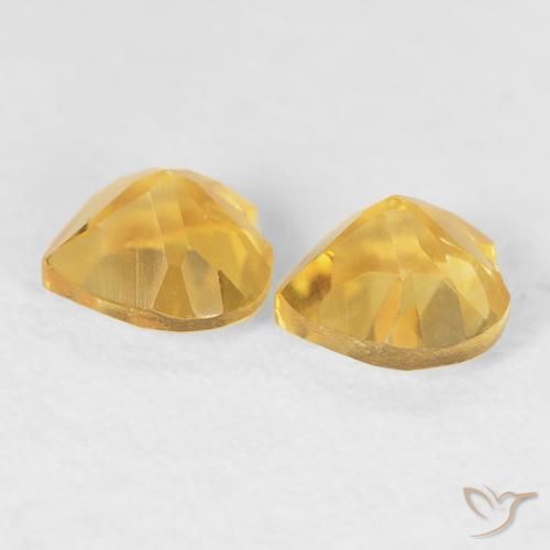 Shop natural 0.90ct Doré vif Citrine gems, Cœur, from Brésil at GemSelect. In stock, global shipping!