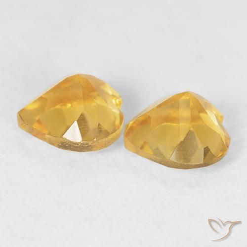 Shop natural 0.90ct Or moyen Citrine gems, Cœur, from Brésil at GemSelect. In stock, global shipping!