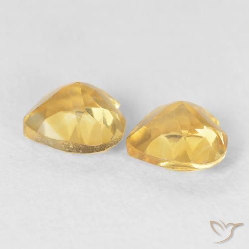 Shop natural 0.93ct Or moyen Citrine gems, Cœur, from Brésil at GemSelect. In stock, global shipping!