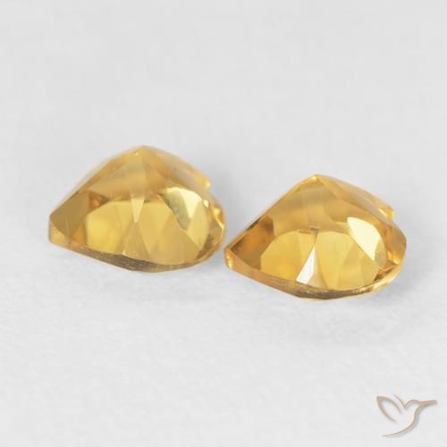 Shop natural 0.83ct Or Citrine gems, Cœur, from Brésil at GemSelect. In stock, global shipping!