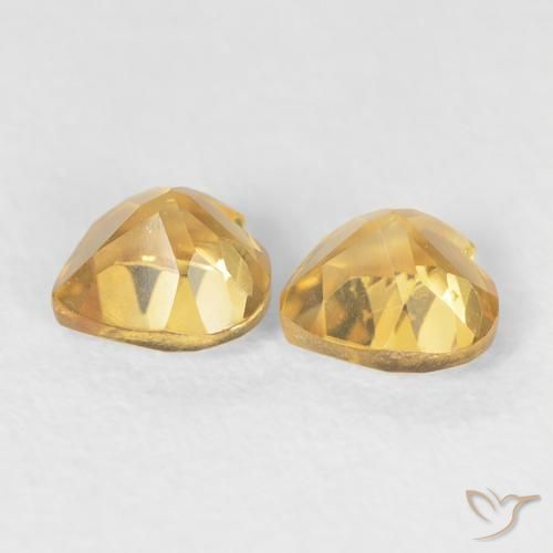 Shop natural 0.90ct Medium Dark-Golden Citrine gems, Cœur, from Brésil at GemSelect. In stock, global shipping!