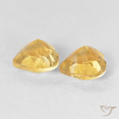 Shop natural 0.89ct Orange doré profond Citrine gems, Cœur, from Brésil at GemSelect. In stock, global shipping!