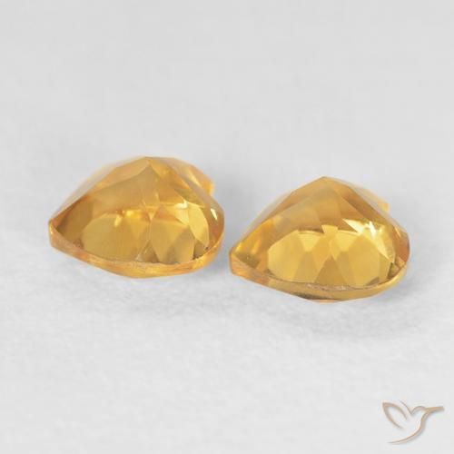 Shop natural 0.82ct Orange doré profond Citrine gems, Cœur, from Brésil at GemSelect. In stock, global shipping!