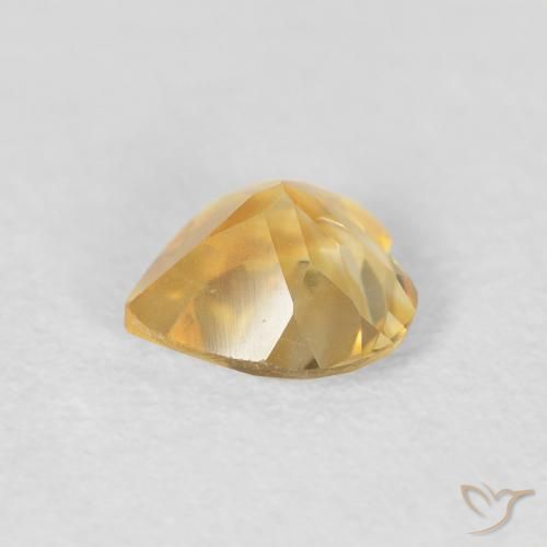 Citrine Doré moyen naturelle Cœur, 0.58 ct, VVS-VS