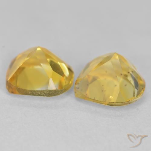 Shop natural 1.40ct Doré vif Citrine gems, Cœur, from Brésil at GemSelect. In stock, global shipping!