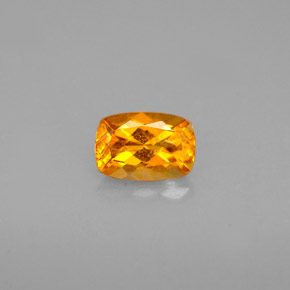 Clinohumite orange naturelle coupe coussin, 0,58 ct, VS-SI