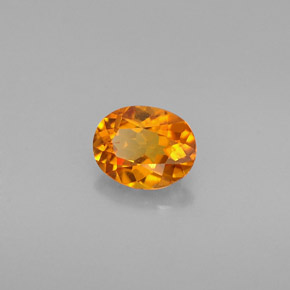 Clinohumite orange naturelle coupe ovale, 0,54 ct, VVS-VS