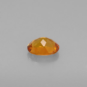 Clinohumite orange naturelle coupe ovale, 0,54 ct, VVS-VS