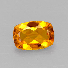 Clinohumite orange naturelle coupe coussin, 0,65 ct, VS