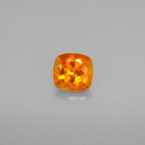 Clinohumite Jaune orange naturelle Coupe coussin, 0.48 ct, VS-SI