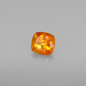 Clinohumite Jaune orange naturelle Coupe coussin, 0.48 ct, VS-SI