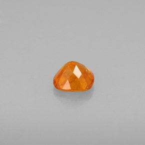 Clinohumite Jaune orange naturelle Coupe coussin, 0.48 ct, VS-SI