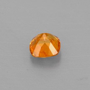 Clinohumite orange naturelle coupe coussin, 0,60 ct, VS-SI