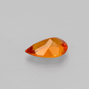 Clinohumite orange naturelle en forme de poire, 0,66 ct, VS-SI