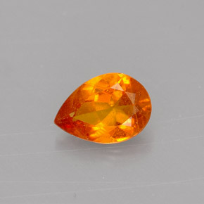 Clinohumite orange naturelle en forme de poire, 0,57 ct, VS-SI