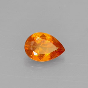 Clinohumite orange naturelle en forme de poire, 0,57 ct, VS-SI