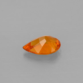 Clinohumite orange naturelle en forme de poire, 0,57 ct, VS-SI