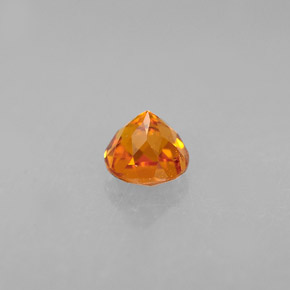Clinohumite orange naturelle coupe roude, 0,43 ct, VS