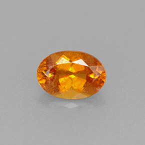 Clinohumite orange naturelle coupe ovale, 0,56 ct, VS-SI