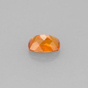 Clinohumite Jaune orange naturelle Coupe coussin, 0.61 ct, VS-SI