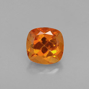 Clinohumite orange naturelle coupe coussin, 0,60 ct, VS-SI