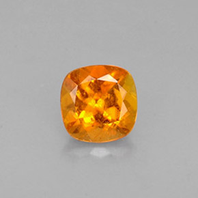 Clinohumite Jaune orange naturelle Coupe coussin, 0.41 ct, VS