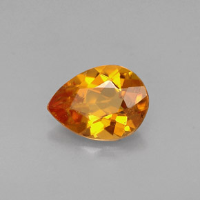 Clinohumite Jaune orange naturelle En forme de poire, 0.54 ct, VVS-VS