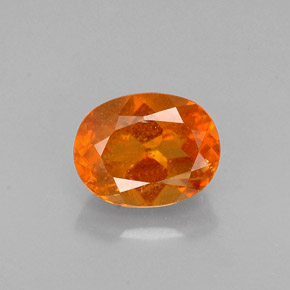 Clinohumite orange naturelle coupe ovale, 0,72 ct, VS-SI