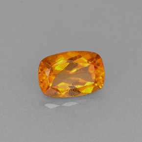 Clinohumite orange naturelle coupe coussin, 0,51 ct, VS-SI