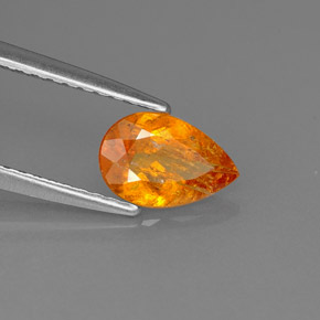 Clinohumite orange naturelle en forme de poire, 0,66 ct, SI