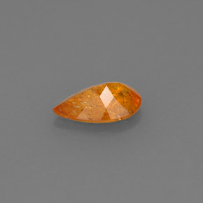 Clinohumite orange naturelle en forme de poire, 0,66 ct, SI