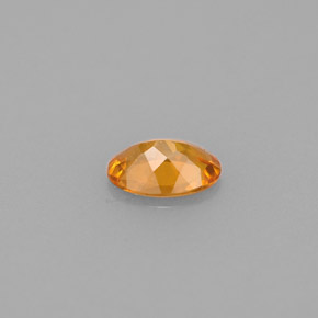 Clinohumite orange naturelle coupe ovale, 0,42 ct, VS
