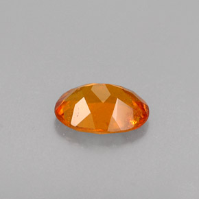Clinohumite Jaune orange naturelle Coupe ovale, 0.46 ct, VS-SI